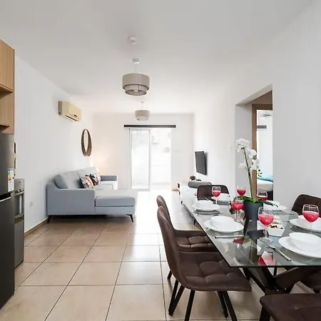 Sophie's Atlantis Apartment *