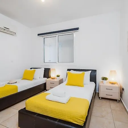 Sophie's Atlantis * Paralimni