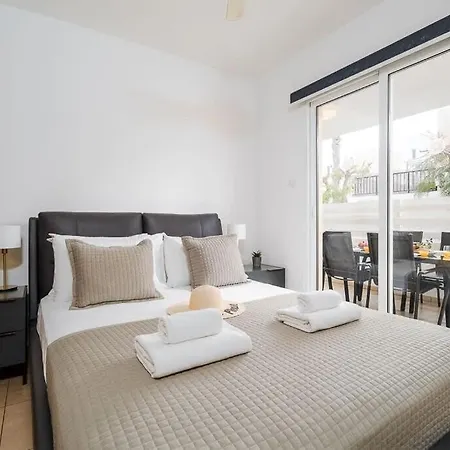 Sophie's Atlantis Paralímni